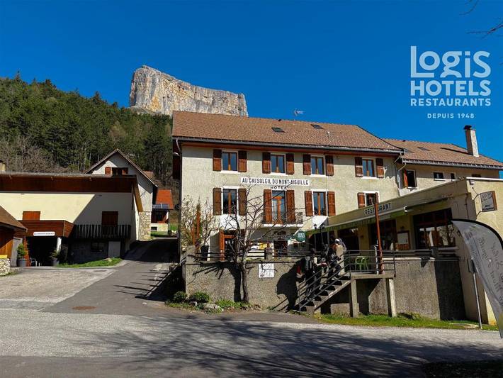 Hôtel pour 2 personnes, avec jacuzzi et terrasse ainsi que sauna et jardin, animaux acceptés dans Mont Aiguille