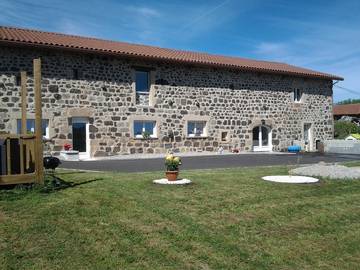 Appartement de vacances pour 4 personnes, avec terrasse et jardin en Ardèche