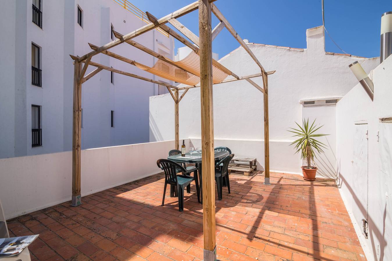 Appartamento intero, "Beach Residence 21" con Balcone, Barbecue, Wi-Fi e Tv via cavo; Parcheggio disponibile in Armação de Pêra (costa), Armação de Pera