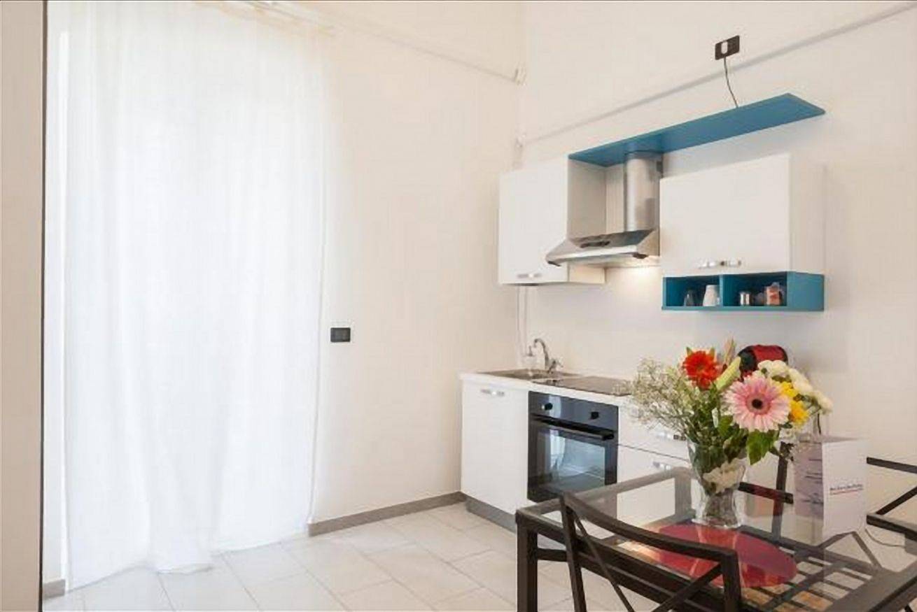 Apartamento entero, Apartamento de vacaciones para 2 personas con balcón/terraza in Bari, Region de Bari