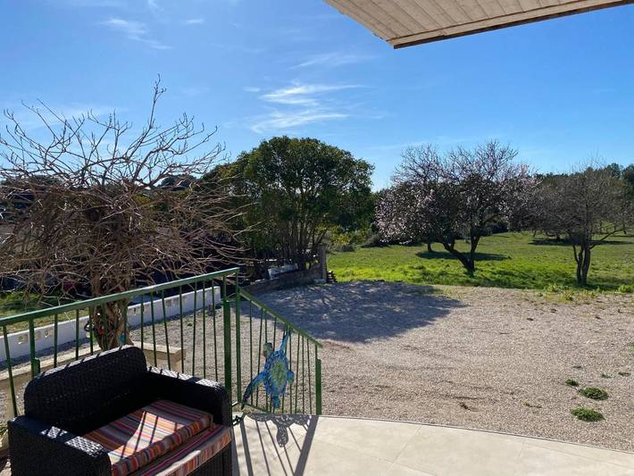 Location de vacances pour 12 personnes, avec vue et terrasse ainsi que piscine et jardin à Saint-Pons-de-Mauchiens - 2