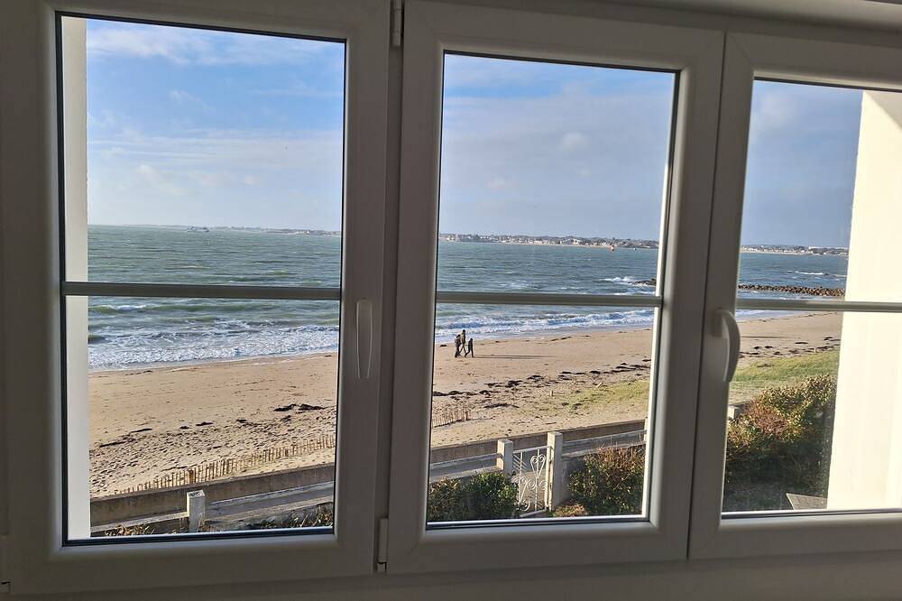 Pieds dans l'eau house in Gâvres, Côte des Mégalithes