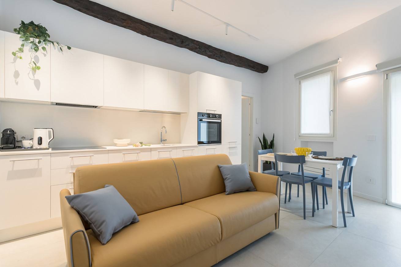 Appartamento intero, Guesthost - Vivaldi Estate Apartment in Treviglio, Provincia di Bergamo