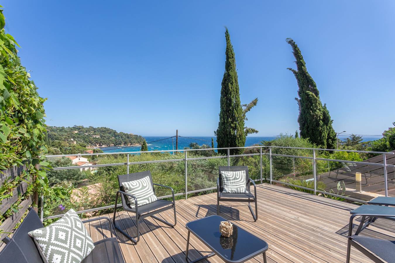 Ferienhaus 'La Dolce Vita' mit Meerblick, Wlan und Klimaanlage in Rayol-Canadel-sur-Mer, Mittelmeerküste (Frankreich)