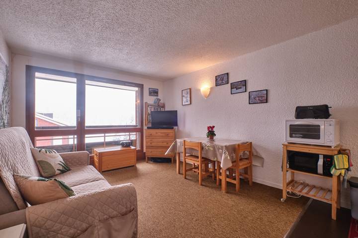 Estudio entero, Apartamento estudio 'Herboully' con vistas a la montaña y terraza privada in Corrençon-en-Vercors, Parc naturel régional du Vercors