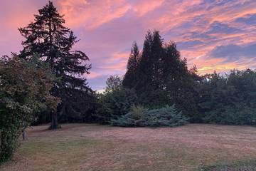 Location de vacances pour 8 personnes, avec jardin et jacuzzi à Vareilles