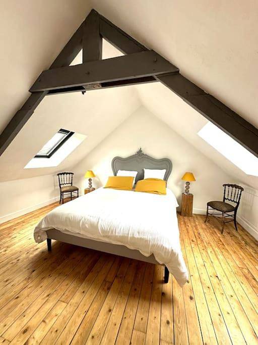 Appartement entier, Duplex de charme à Valognes in Valognes, Côte de la Déroute