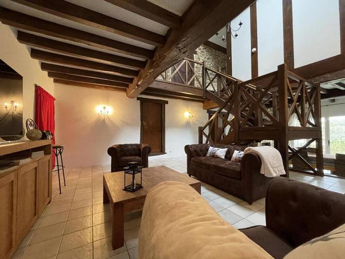 Location de vacances pour 10 personnes, avec terrasse ainsi que piscine et jardin à La Bastide-Clairence - 4