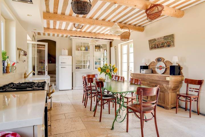 Location de vacances pour 12 personnes, avec terrasse et jardin à Saignon - 4