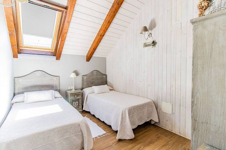 Rustic Duplex in the Pyrenees - Garden & Parking in Sabiñánigo, Pyrénées Aragonaises