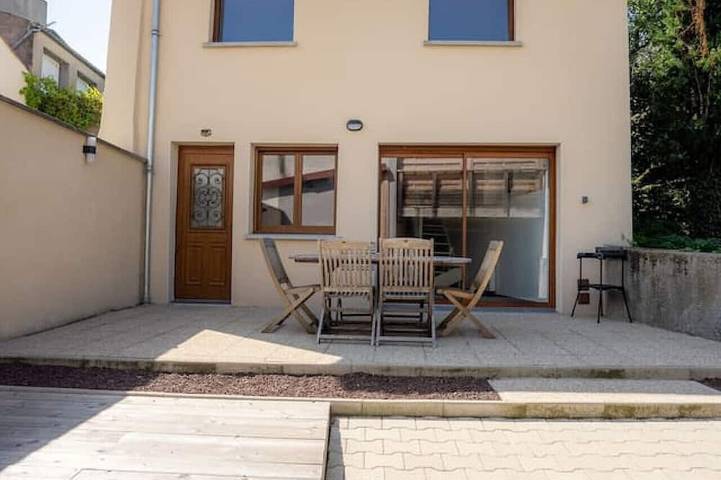 Location de vacances pour 6 personnes, avec jardin et balcon à Saint-Sandoux