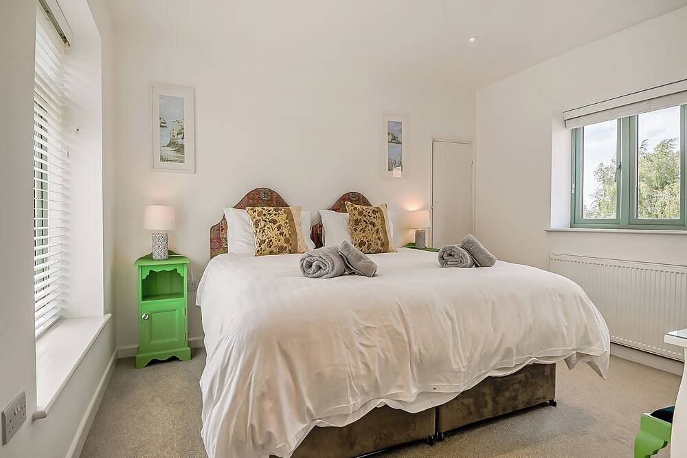 3 bedroom accommodation in Blakeney, near Holt in Blakeney, Norfolk Coast