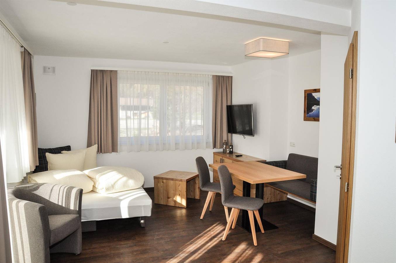 Ganze Ferienwohnung, Talauf in Lechtaler Alpen, Steeg