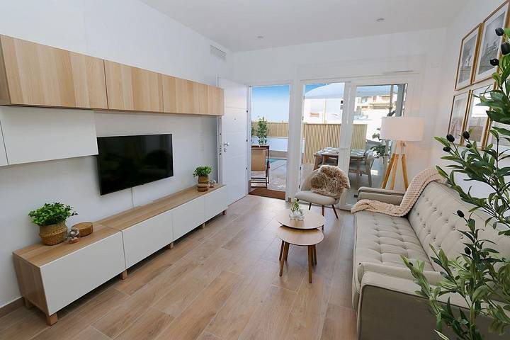 Molino Beach House, Modern home with private pool on walking distance to the beach. in San Pedro del Pinatar, Costa Cálida