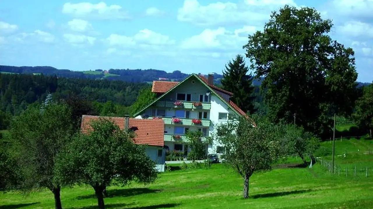 Geheel vakantieappartement, Vakantieappartement voor 2 personen met tuin in Wangen, Region Bodensee-Oberschwaben