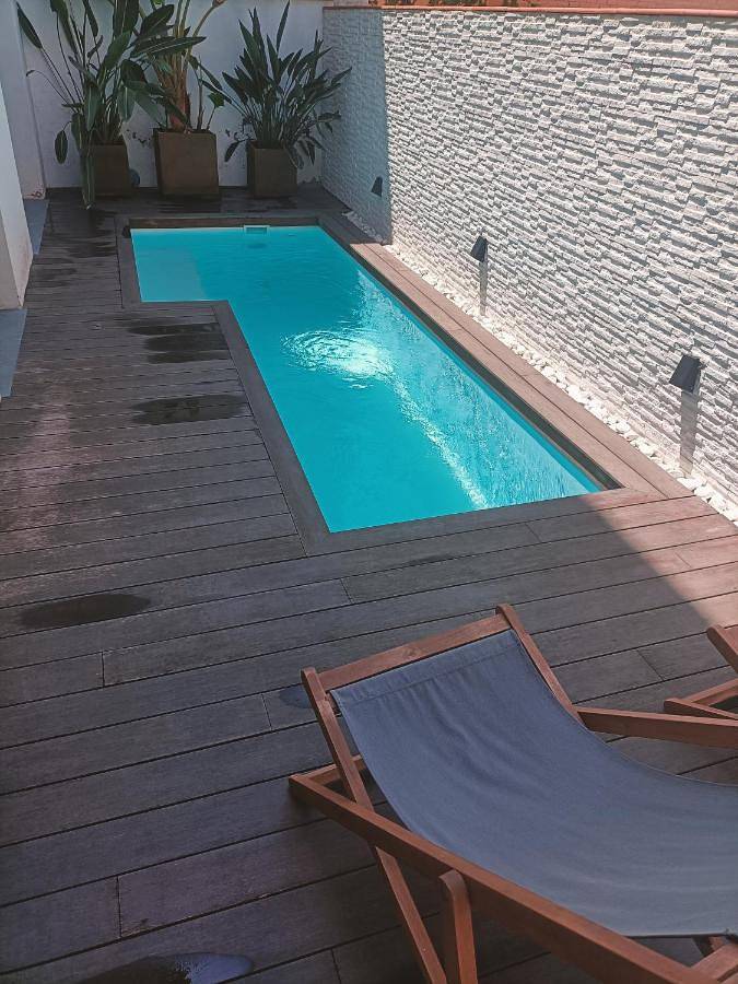 Apartamento para 9 personas, con balcón además de vistas y piscina en Montgat
