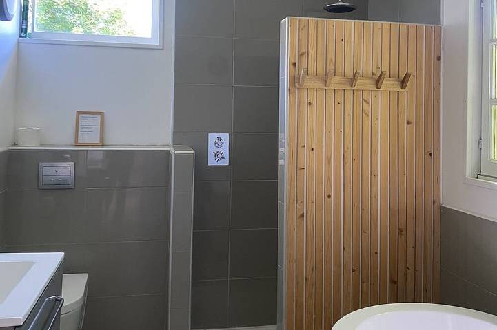 Location de vacances pour 4 personnes, avec Jardin et Piscine à Saint-Mandé-sur-Brédoire - 4