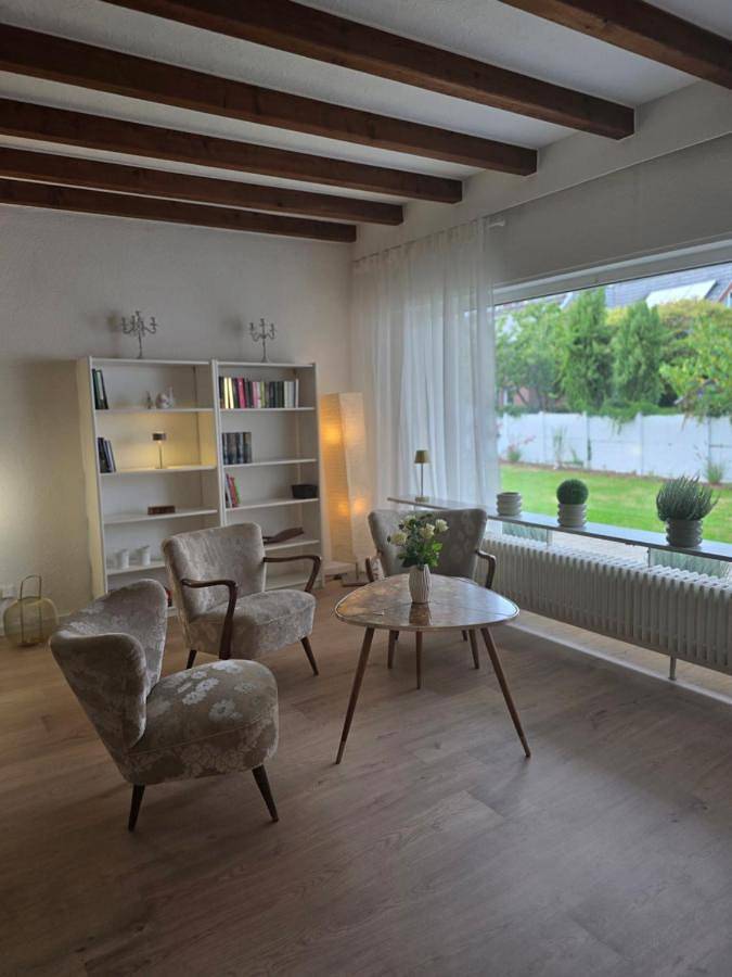 Ferien-Monteurswohnung 6,5 Schlafzimmer mit Garten und eigenen Parkplätzen im Hof in Warendorf, Kreis Warendorf