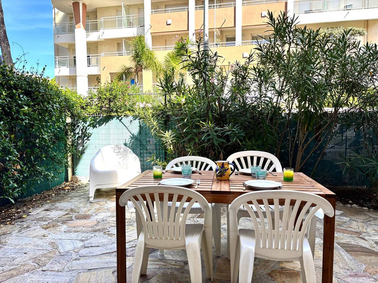 Ganze Wohnung, Wohnung mit Garten und Parkplatz nahe Stränden in Hyeres, Parc national Port-Cros