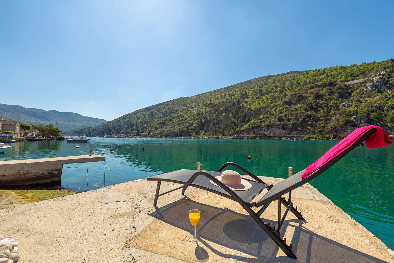 Ganze Wohnung, Ferienwohnung für 8 Personen mit Balkon in Mokosica, Dubrovnik-Neretva