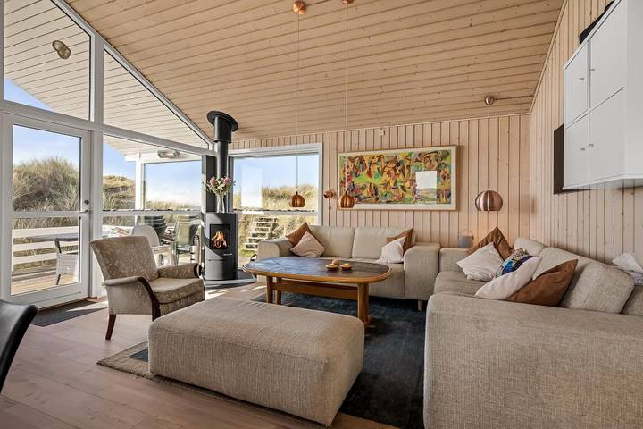 Gepflegtes Ferienhaus mit Blick auf die schöne Dünenlandschaft in Ringkøbing, Holmsland Klit