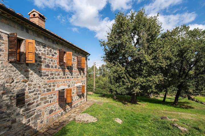 Appartamento intero, Appartamento 'Terra' con terrazza condivisa, giardino e Wi-Fi in Radicofani, Val d’Orcia