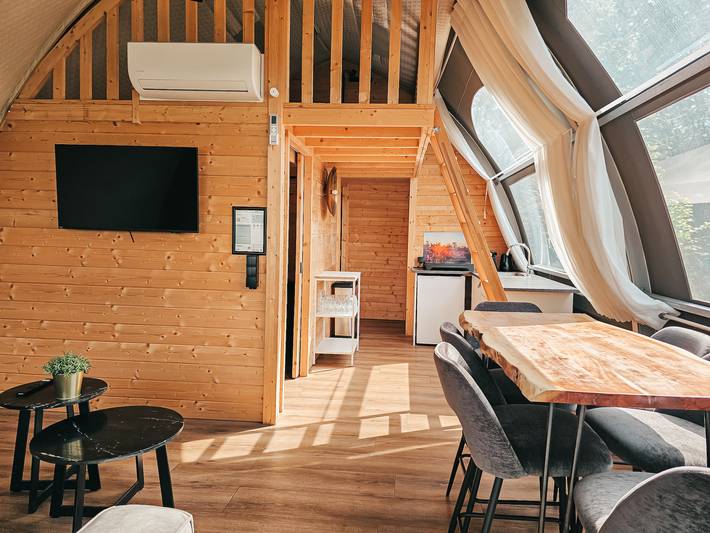 Glamping voor 6 personen, met Terras en Kinderzwembad in Overijssel