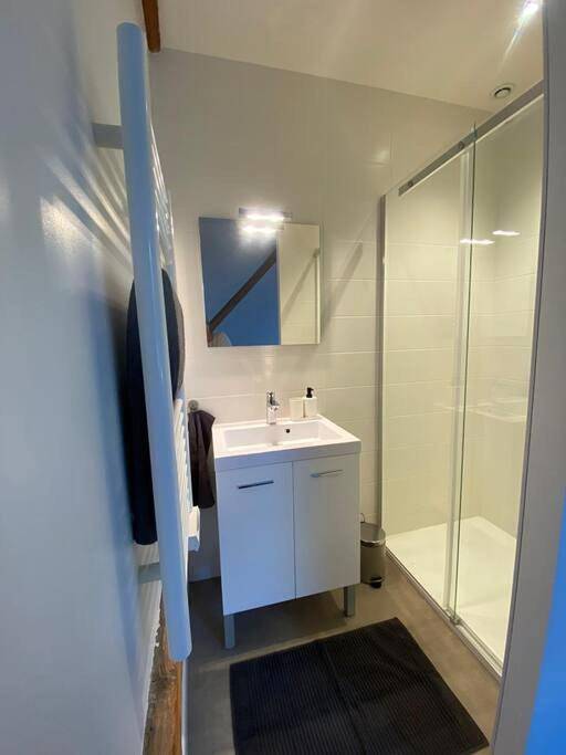 Appartement entier, Two-Bedroom Apartment in Viuz-en-Sallaz, Région de Bonneville