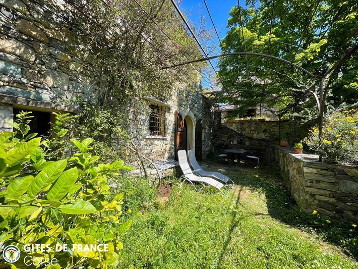 Gîte pour 2 personnes, avec Terrasse ainsi que Jardin et Vue à Patrimonio - 2