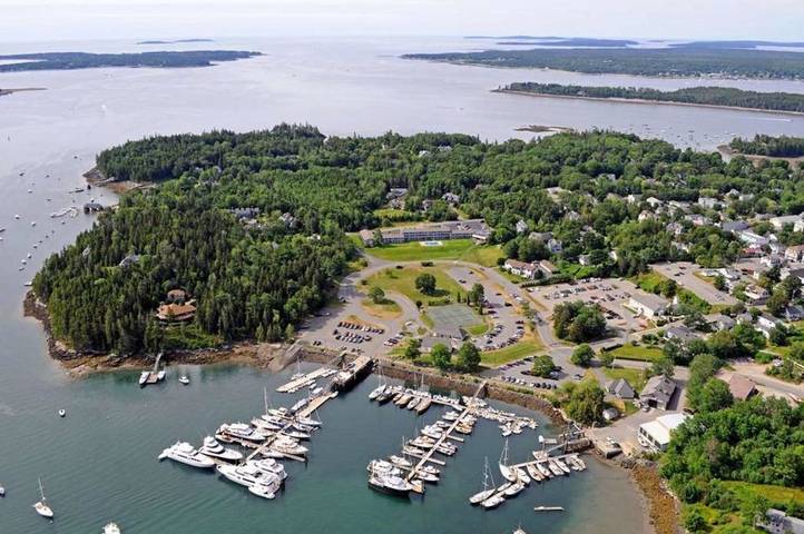 Appartamento per 5 persone, con piscina e balcone nonché panorama in Maine