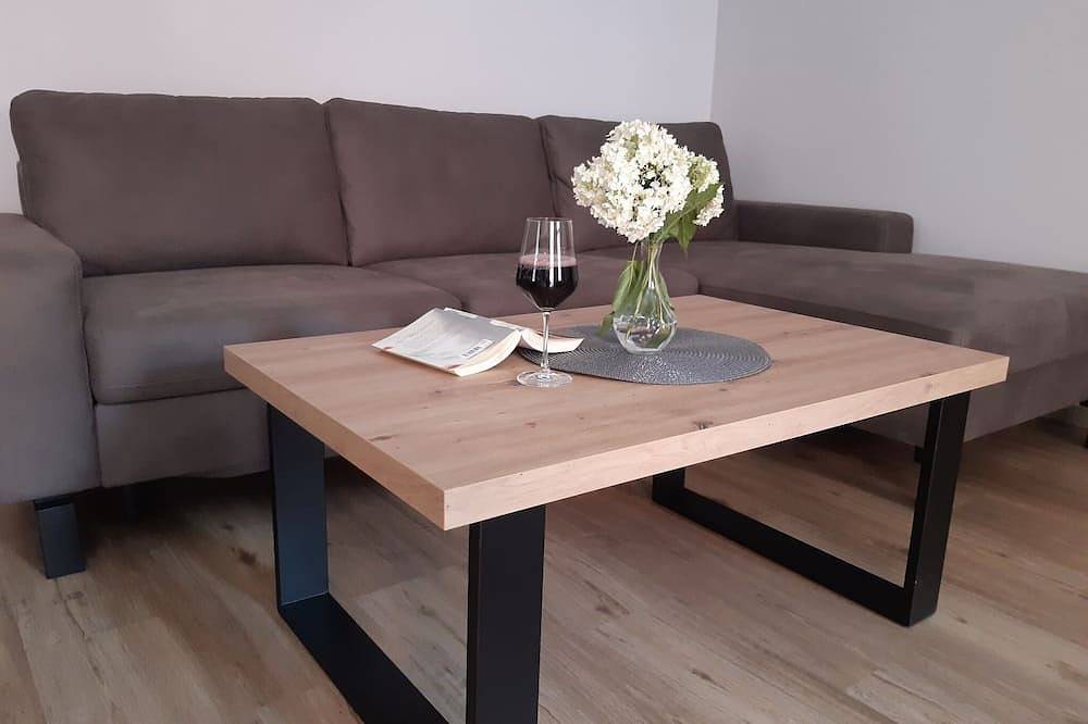 Ganze Wohnung, Wohnung Schwarzriesling mit Balkon in Röttingen, Taubertal