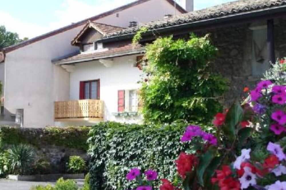 Près de Thonon - Evian : Maison de village avec jardin à 300 m du lac Léman in Anthy-sur-Léman, Région de Thonon-les-Bains