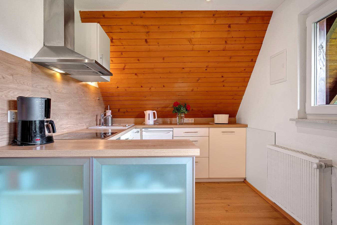 Ganze Wohnung, Ferienwohnung 'Schwarzwaldmädle' mit Naturschwimmbad, Garten und Wi-Fi in Schonach im Schwarzwald, Südschwarzwald