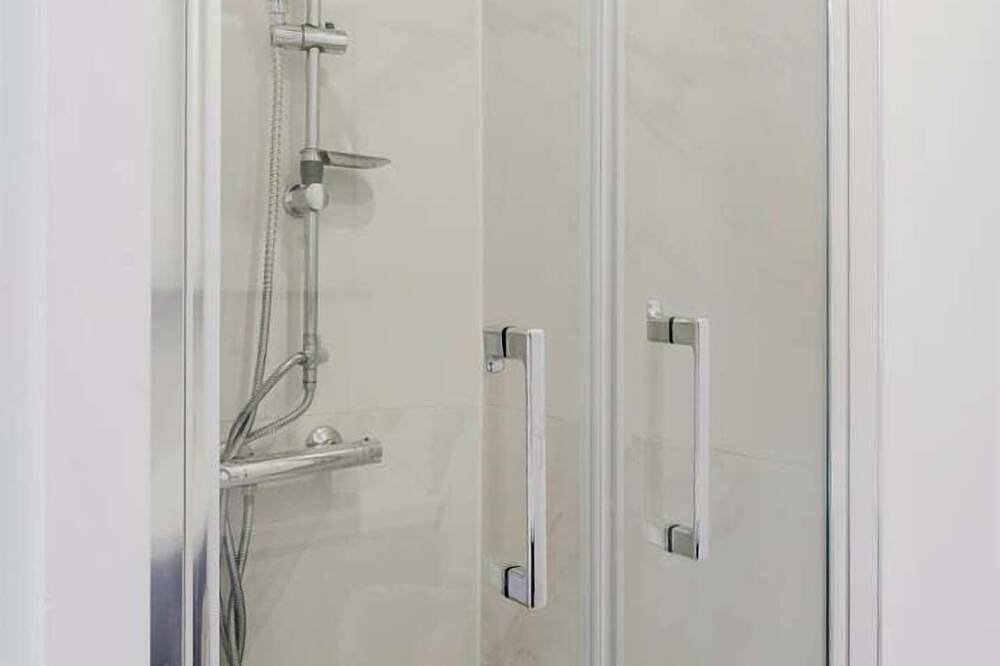 Appartement entier, Joli studio 20m2 cozy et équipé avec terrasse ! in Marcq-en-Barœul, Région de Lille