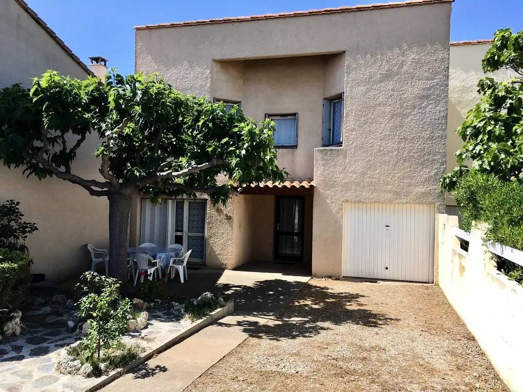 Quartier Zwischen Sicherheit Und Super U: Villa T4 Mitguarage Und Jardin in Port-la-Nouvelle, Mittelmeerküste (Frankreich)