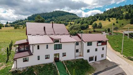 Gîte pour 3 personnes, avec jacuzzi et jardin dans Cluj-Napoca