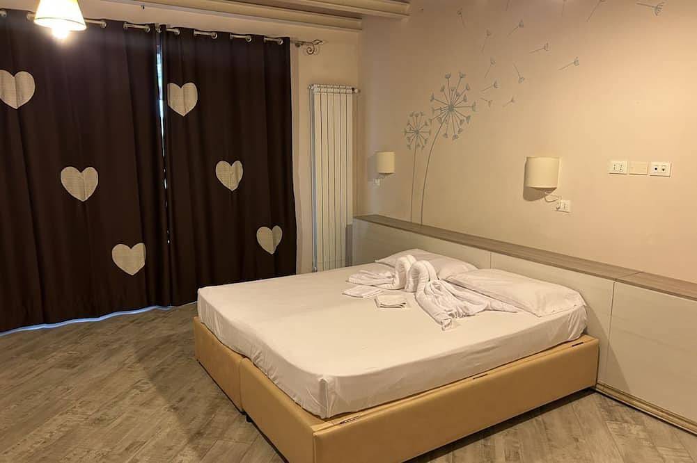 Appartamento intero, Fattoria Palazzeta loft bilocale unico livello in Mazzanta, Costa degli Etruschi