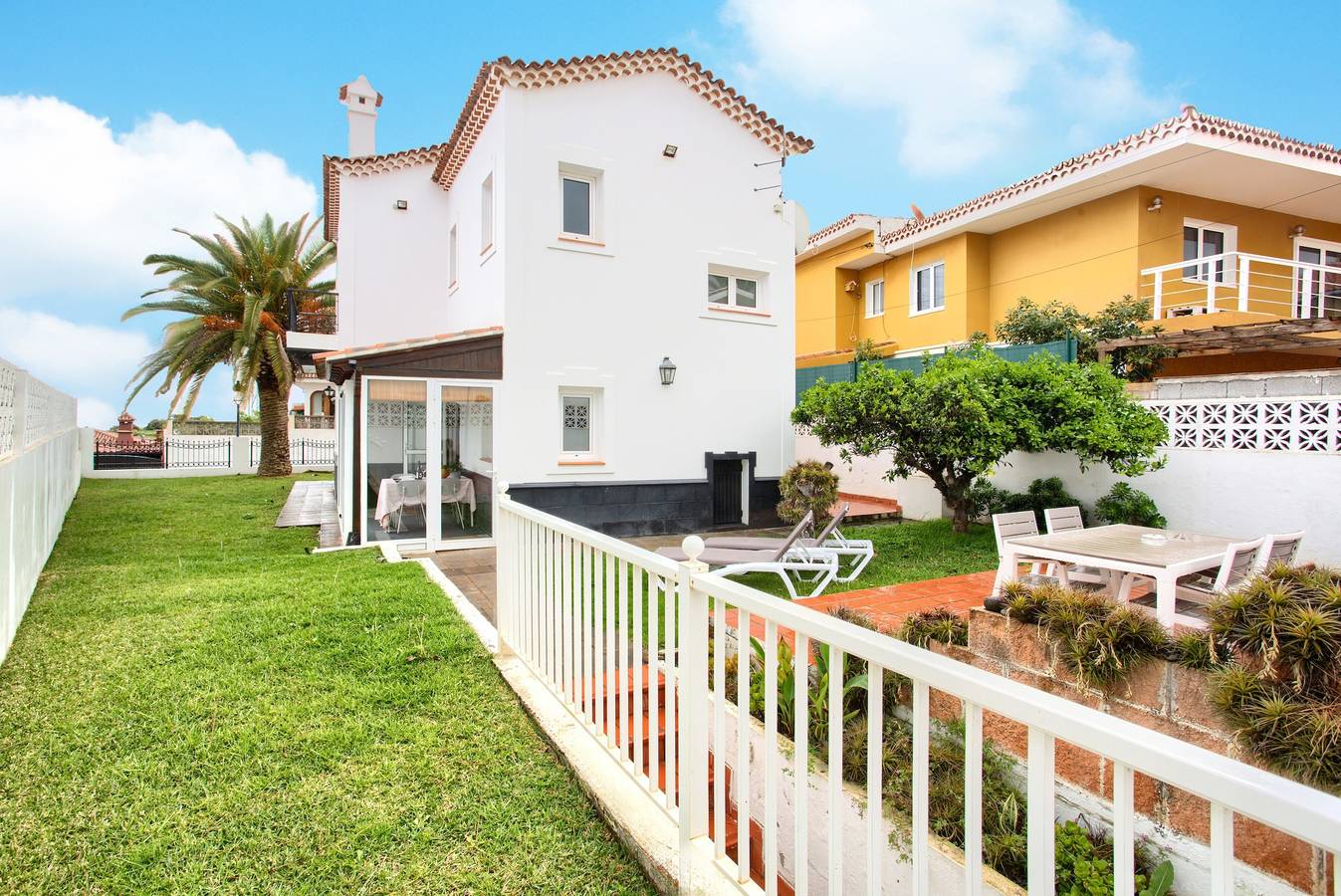 Casa Mesa Del Mar: Villa with Sea Views, Private Garden, Wi-Fi, and Balcony in Northern Tenerife in Mesa del Mar, Tacoronte