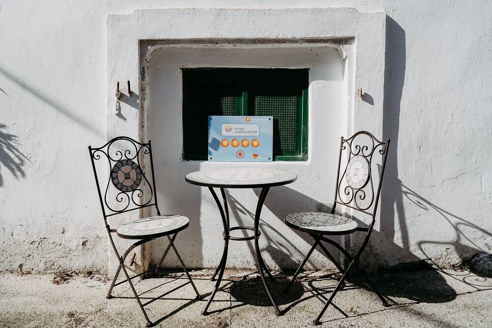 Gemütliches Ferienhaus in historischer Hofgasse in Mörbisch am See, Leithaberg