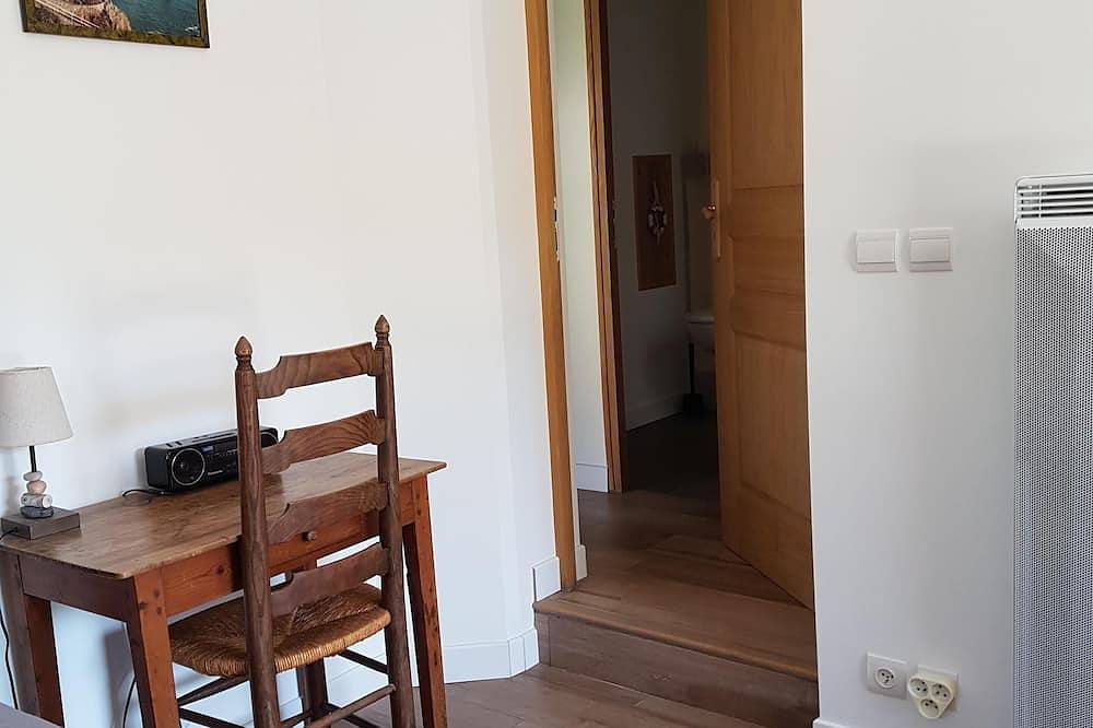 Klein huis ingedeeld 3 aren, terras en gratis wifi, vakantiecheques in Saint-Lunaire, Saint-Malo en omgeing