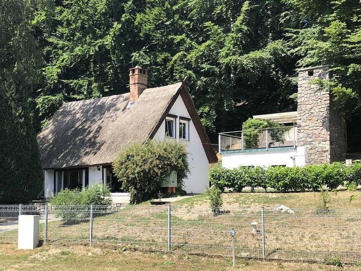 Ferienhaus für 4 Personen, mit Terrasse und Garten in Mukran