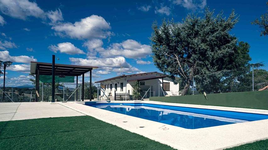 Casa rural con piscina para 6 personas, con vistas además de piscina y jardín, Familias con niños en Comunidad de Madrid