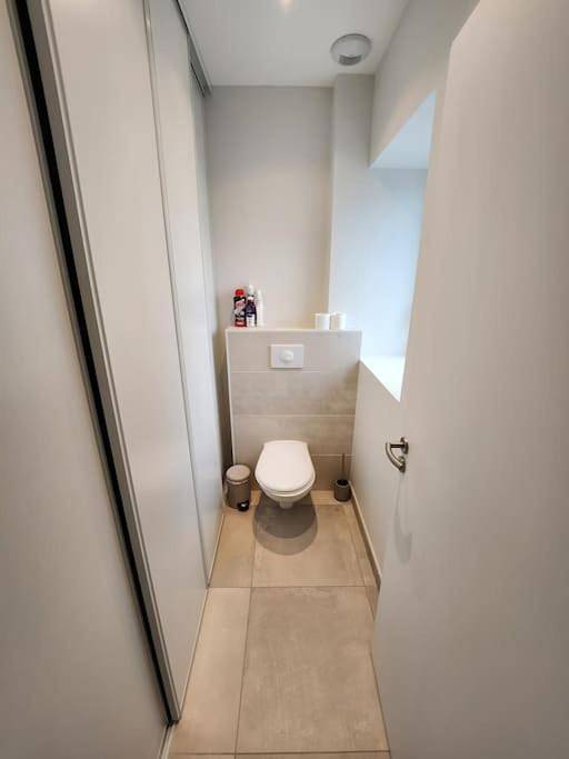 Appartement entier, Three-Bedroom Apartment in Genas, Lyon et ses environs