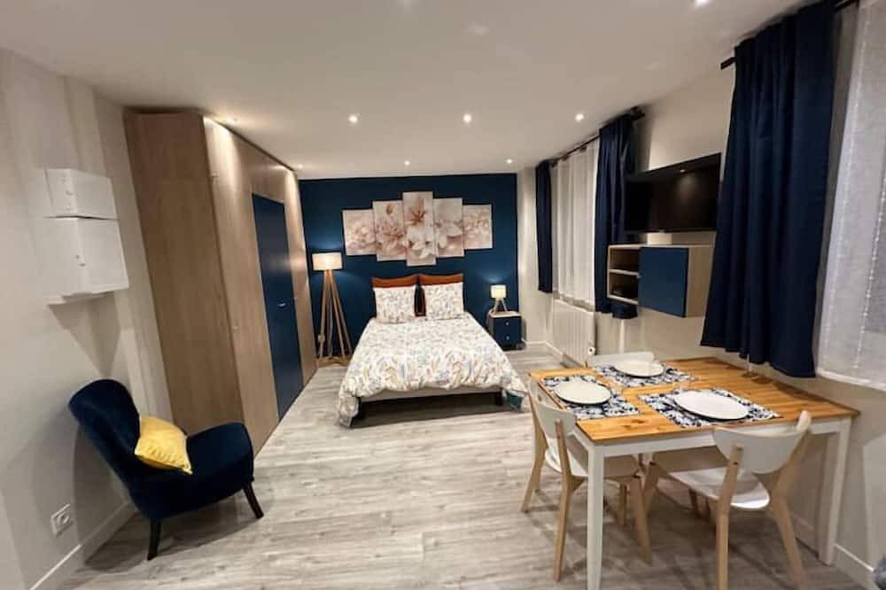 Apartamento entero, Élégant Studio « Fleur de lys » à 12 min de Paris in Enghien-les-Bains, Valle del Oise