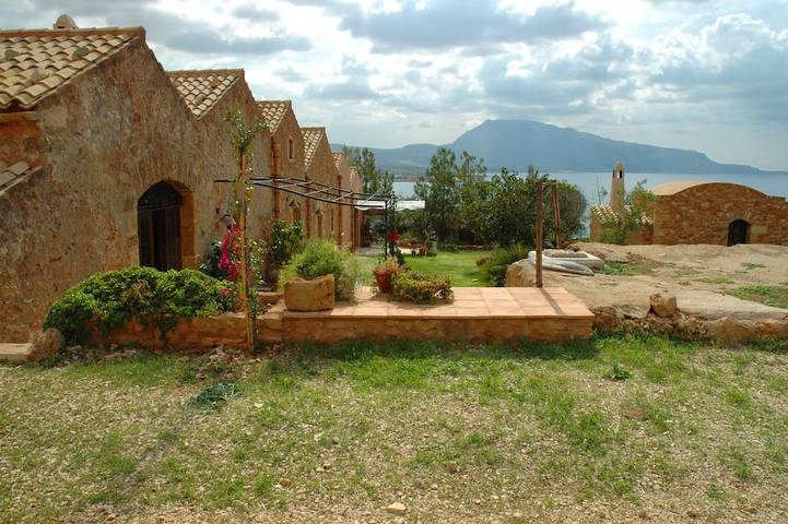 Villa for 12 people, with garden and terrace - 1