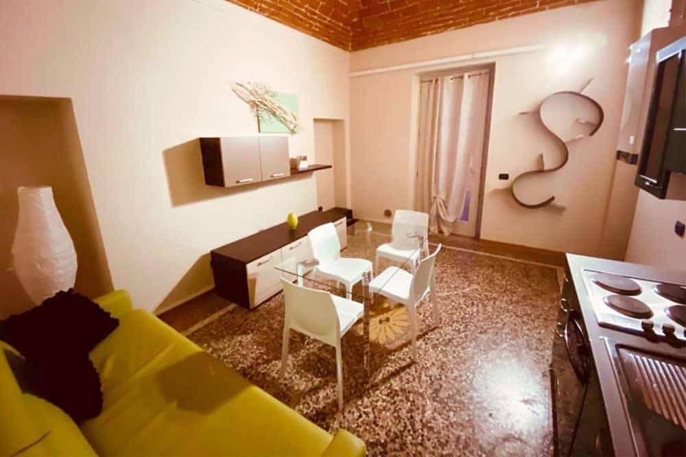 Geheel appartement, Bilocale 1 Hhva in Valenza, Provincie Alessandria