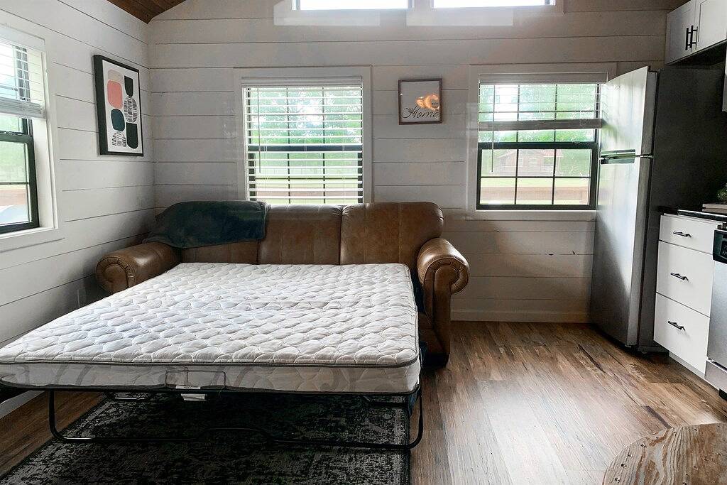 Upscale Cabin w/ Beach Near Lake of Egypt in Illinois