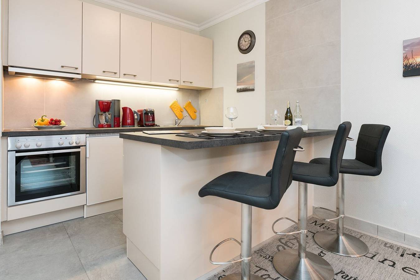 Ganze Wohnung, Modernes Ferienappartement mit Sauna und beheiztem Innen-Pool in Westerland in Westerland, Sylt (Gemeinde)