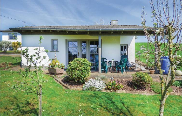 Ferienhaus für 2 Personen, mit Garten und Sauna sowie Terrasse in der Eifel - 2