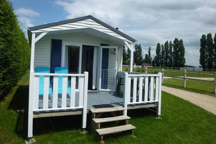 Location de vacances pour 2 personnes, avec Jacuzzi et Terrasse à Bossée